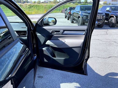 New 2026 GMC Terrain Elevation w/ Elevation Premium Package image 16