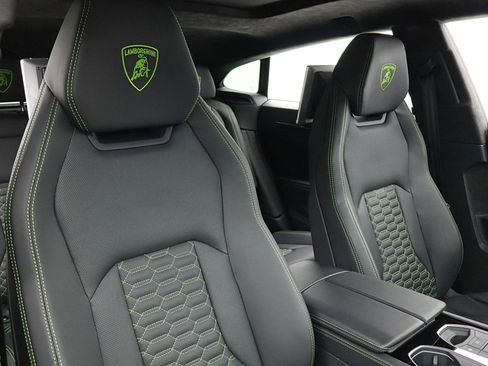 Used 2020 Lamborghini Urus image 39