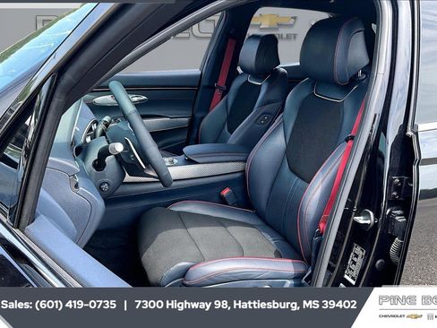 Used 2024 Genesis GV70 3.5T Sport AWD/4WD image 18