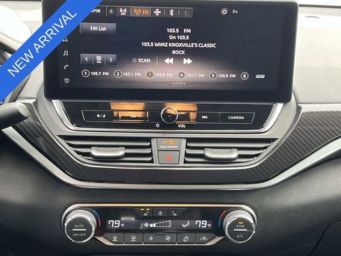 Used 2023 Nissan Altima 2.0 SR image 14