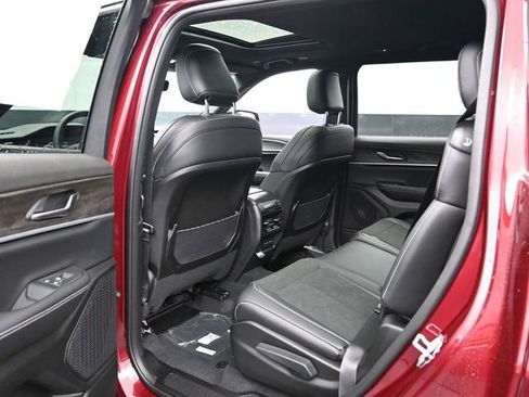 New 2026 Jeep Grand Cherokee L 4WD image 21
