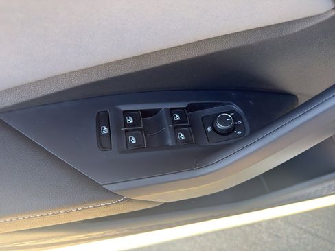 New 2026 Volkswagen Jetta SE FWD image 10