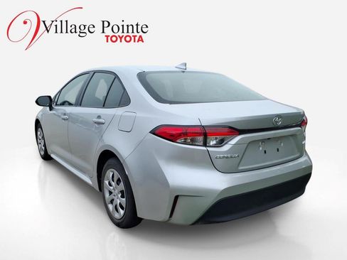 Used 2024 Toyota Corolla LE FWD image 2