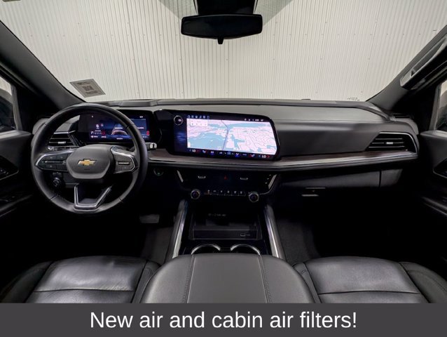 Used 2025 Chevrolet Tahoe LT AWD/4WD image 3