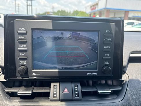 Used 2022 Toyota RAV4 XLE Premium FWD image 30