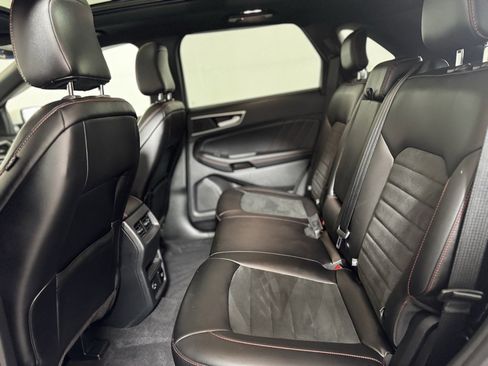 Used 2021 Ford Edge ST-Line image 20