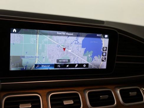 Used 2021 Mercedes-Benz GLS 580 4MATIC image 11