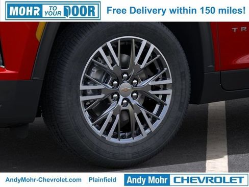 New 2026 Chevrolet Traverse LT w/ Driver Confidence Package AWD/4WD image 11