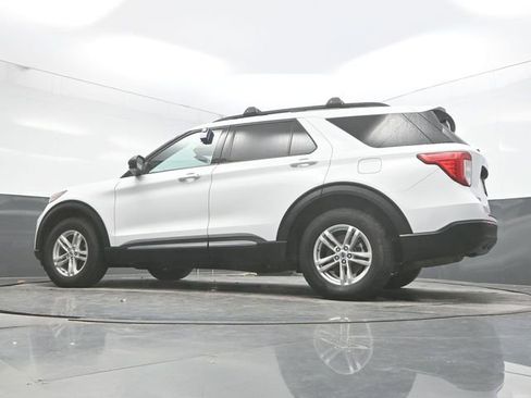 Used 2023 Ford Explorer XLT image 33