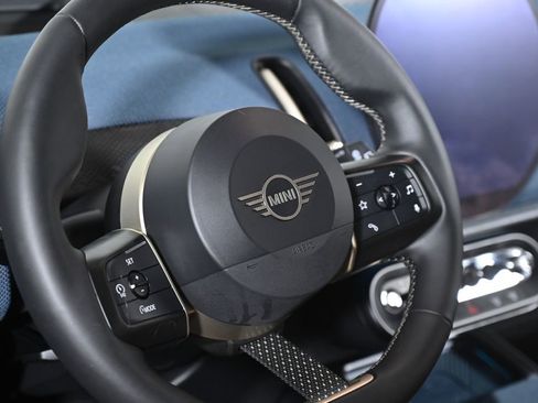 Certified 2025 MINI Cooper Countryman S image 16