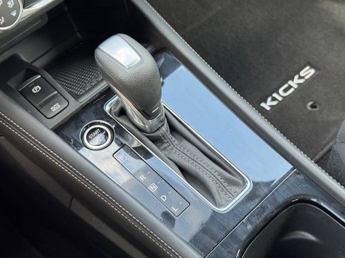 Used 2023 Nissan Kicks SV image 24