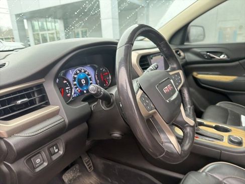 Used 2018 GMC Acadia Denali w/ Technology Package image 40