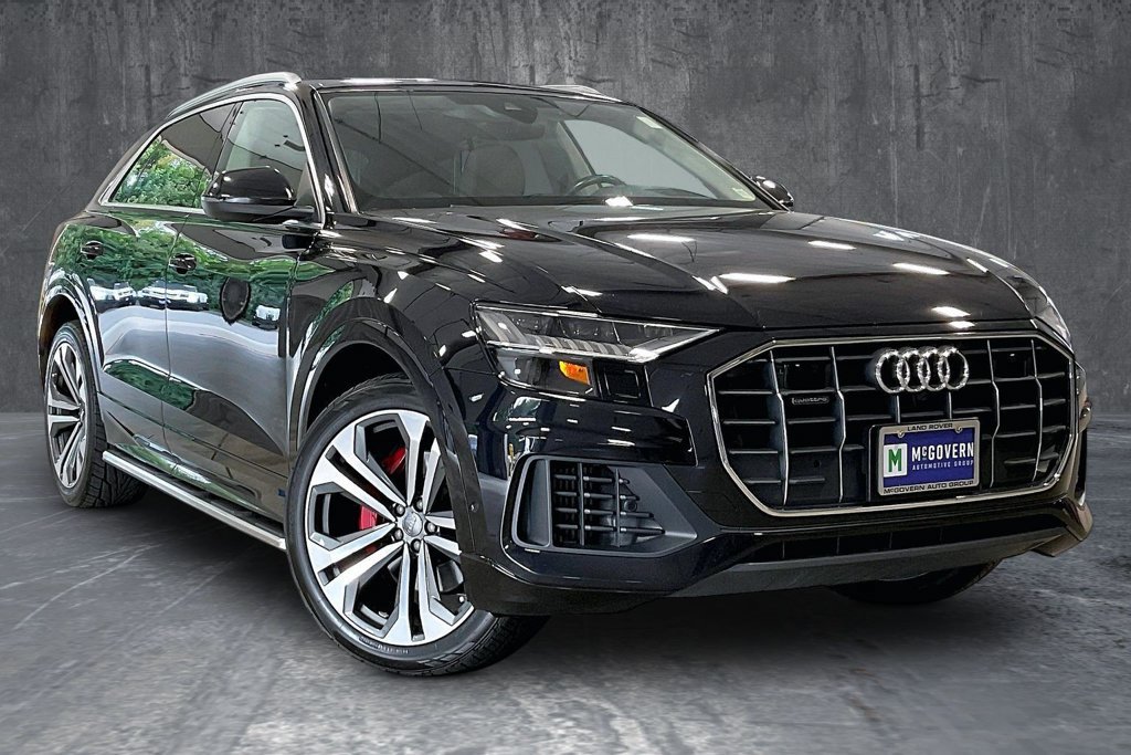 Used 2019 Audi Q8 Prestige w/ Luxury Package AWD/4WD image 3