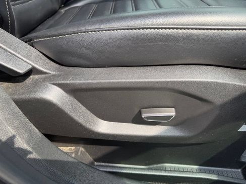 Used 2019 Ford Edge SEL w/ Equipment Group 201A FWD image 32