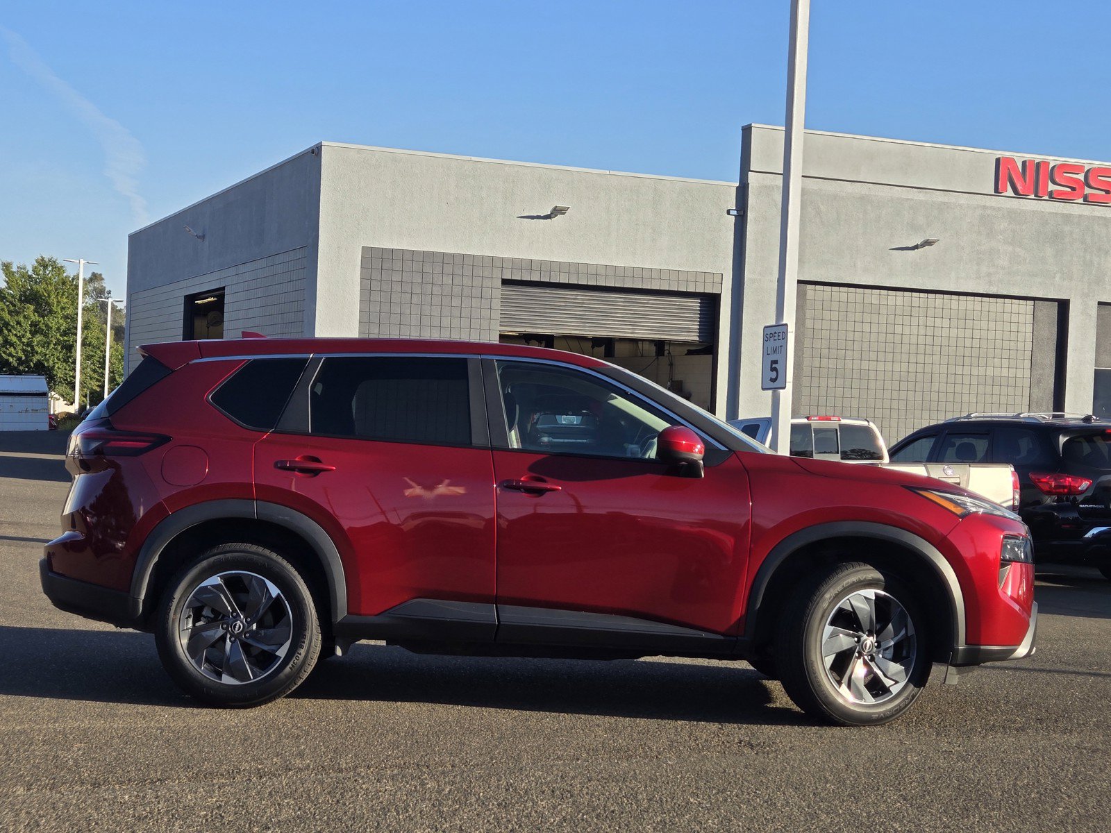 Certified 2025 Nissan Rogue SV AWD/4WD image 3