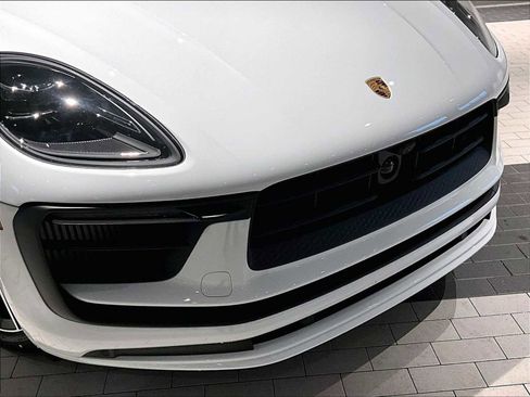 New 2026 Porsche Macan S image 30