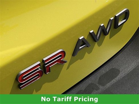 Certified 2025 Nissan Kicks SR image 11