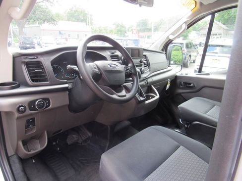Used 2025 Ford Transit 250 Low Roof w/ Exterior Upgrade Package RWD image 4