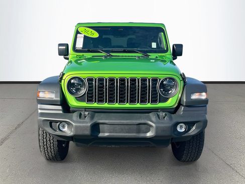 Used 2026 Jeep Wrangler Sport AWD/4WD image 2