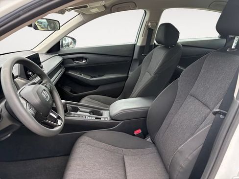 Used 2025 Honda Accord LX image 9