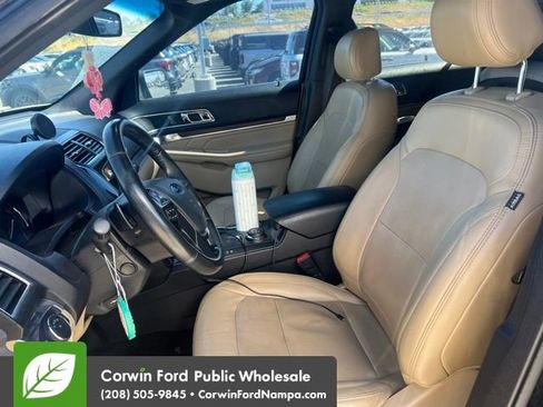 Used 2017 Ford Explorer Limited AWD/4WD image 7
