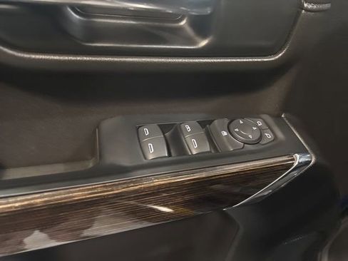 Used 2023 GMC Sierra 2500 SLE image 13