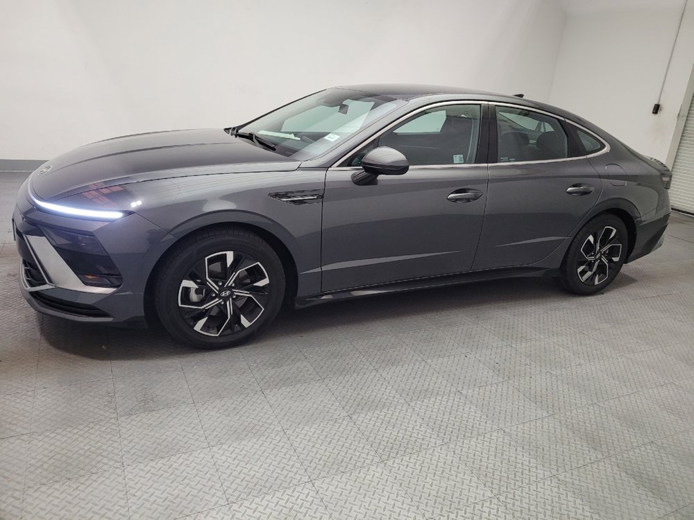 Used 2024 Hyundai Sonata SEL FWD image 2