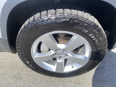 Used 2020 Land Rover Defender 110 First Edition image 53