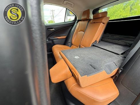 Used 2020 Lexus UX 250h w/ Premium Package AWD/4WD image 15