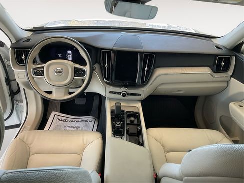 Certified 2024 Volvo XC60 B5 Plus image 10