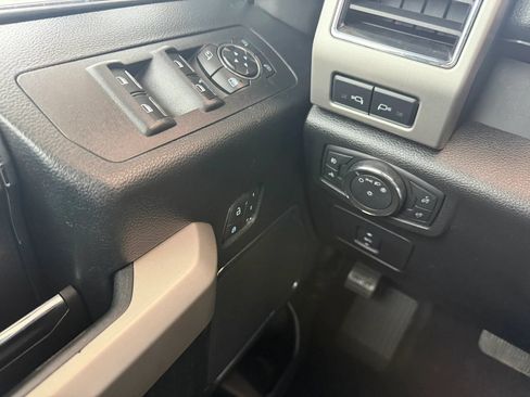 Used 2017 Ford F150 Lariat AWD/4WD image 25