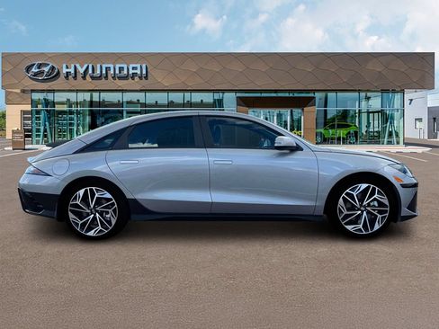 New 2025 Hyundai Ioniq 6 SEL RWD image 9