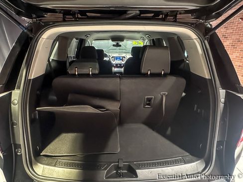 Used 2023 GMC Acadia SLE w/ Elevation Edition image 26