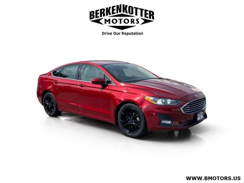 Used 2019 Ford Fusion SE w/ Equipment Group 151A FWD image 1