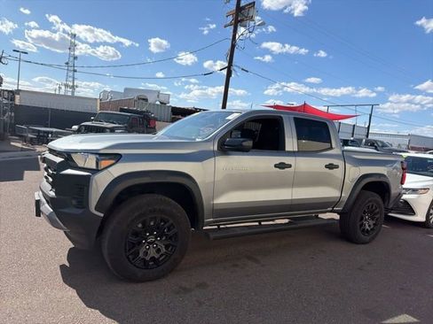 Used 2023 Chevrolet Colorado Trail Boss w/ Technology Package image 7