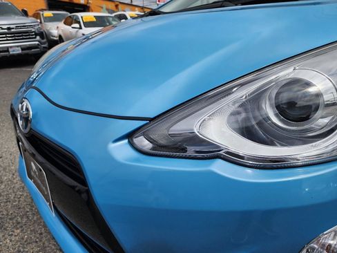 Used 2015 Toyota Prius C Two FWD image 32