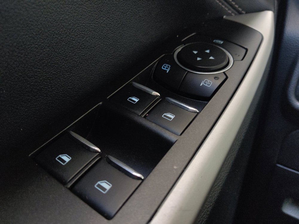 Used 2021 Ford Explorer XLT w/ Equipment Group 202A AWD/4WD image 25
