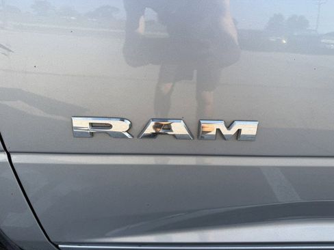 Used 2021 RAM 3500 Big Horn image 18