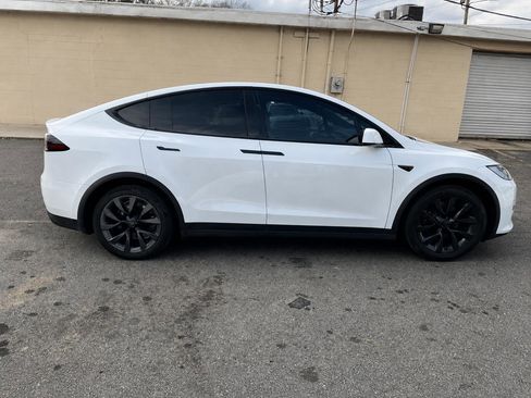 Used 2022 Tesla Model X Plaid AWD/4WD image 5