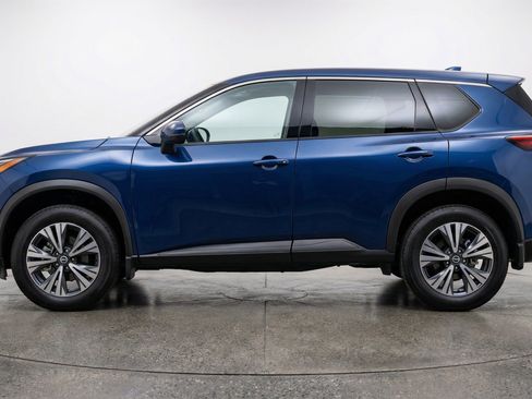 Used 2025 Nissan Rogue SV FWD image 5