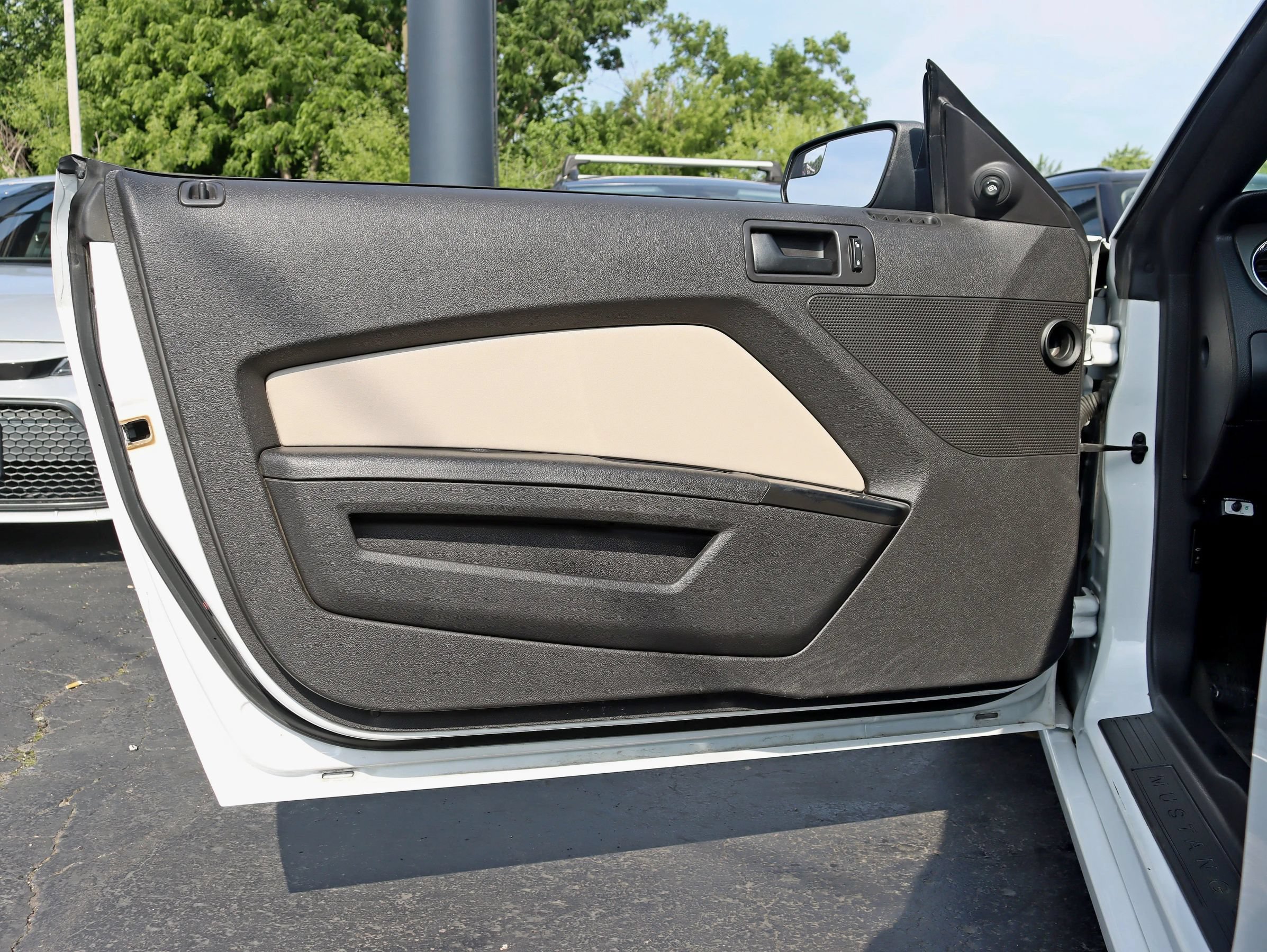 Used 2014 Ford Mustang Coupe w/ Equipment Group 102A RWD image 25