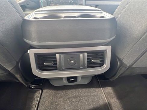 Used 2025 Ford F250 XLT w/ FX4 Off-Road Package image 36