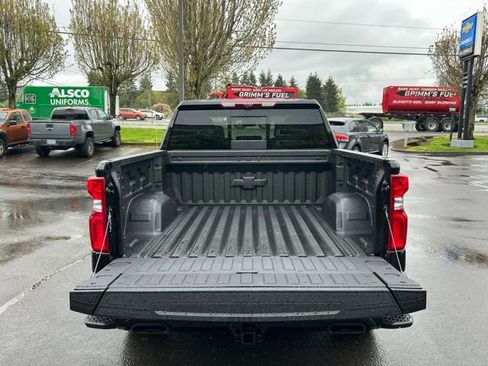 New 2026 Chevrolet Silverado 1500 High Country w/ Midnight Edition AWD/4WD image 7