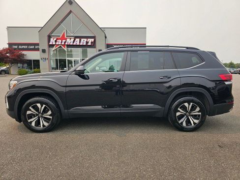 Used 2025 Volkswagen Atlas SE AWD/4WD image 6
