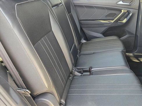 Used 2023 Volkswagen Tiguan SE R-Line image 20