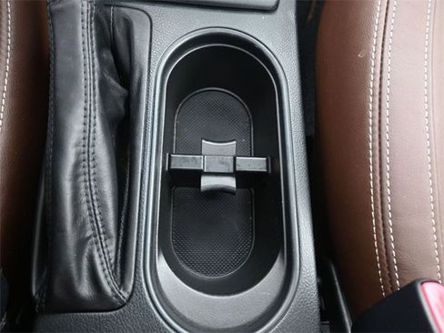 Used 2018 Subaru Forester 2.5i Touring w/ Popular Package #3B image 9