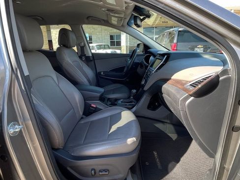 Used 2017 Hyundai Santa Fe Sport FWD image 31