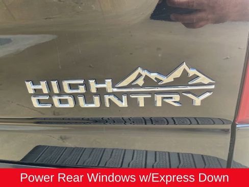 Used 2023 Chevrolet Silverado 2500 High Country w/ Z71 Off-Road Package image 18