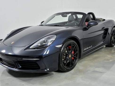 Used 2018 Porsche 718 Boxster S RWD image 5