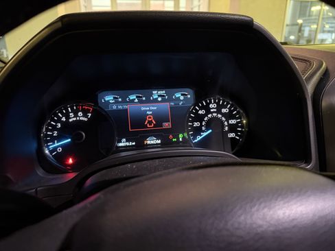 Used 2019 Ford F150 Platinum w/ Equipment Group 701A Luxury image 6